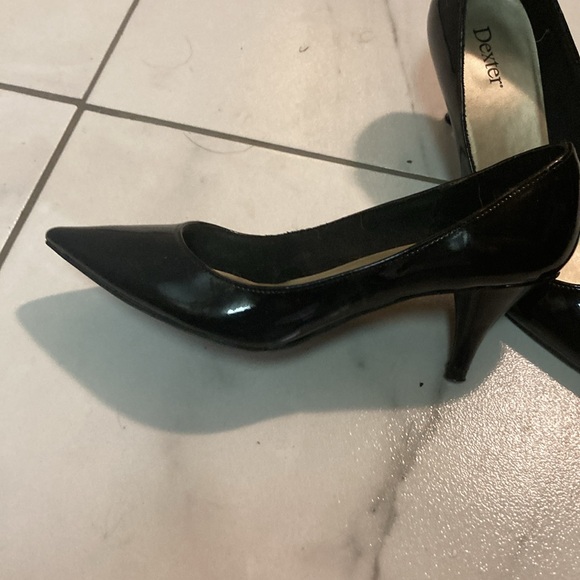 Lightly Used Black Dexter High Heels. Size 5.5. - Picture 4 of 8